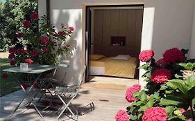 Les Hortensias Chambre indépendante avec sdb et toilettes privées dans une maison en forêt proche du golf et de la plage Entree indépendante avec acces privé